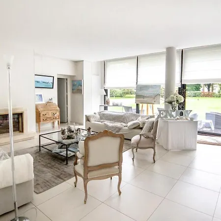 Le Champ Du Renne Panzió