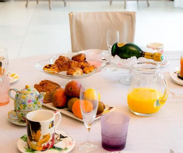 Oda ve Kahvaltı Le Champ Du Renne